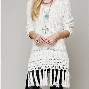 Boho crochet tunic beige fringe long sleeve size small wool blend